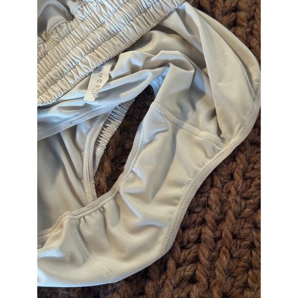 Lululemon Hotty Hot High-Rise Lined Short 4" Bone - Picture 4 of 6